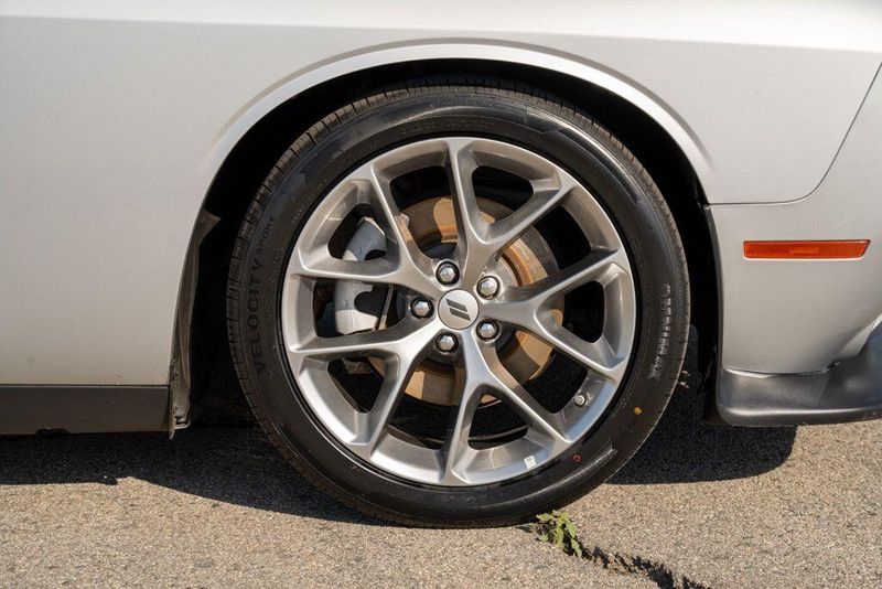 Used 2022 Dodge Challenger GTImage 9