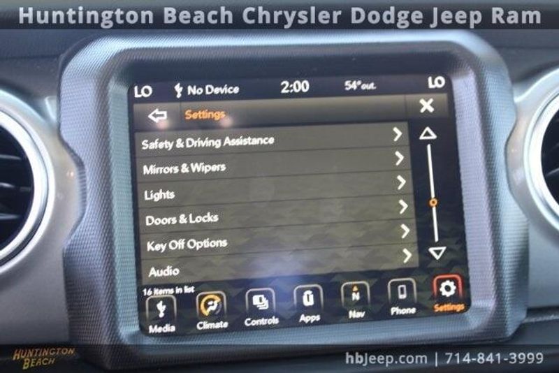 2022 Jeep Gladiator OverlandImage 38
