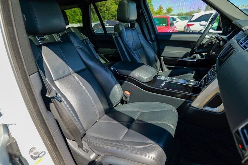 2016 Land Rover Range Rover SuperCharged photo 29