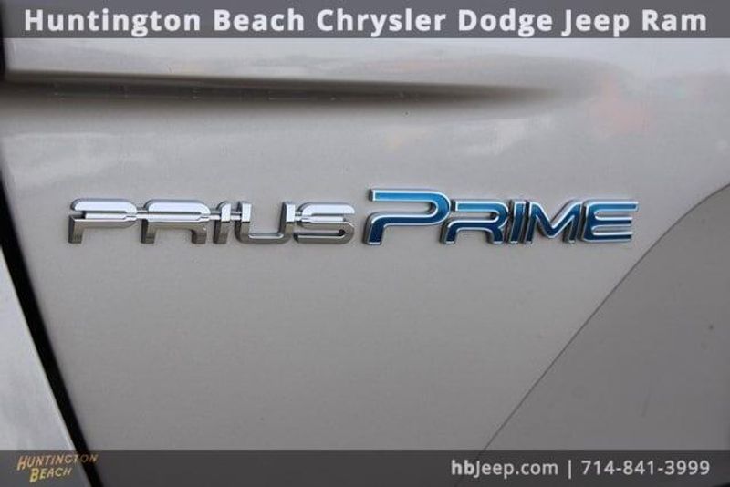 2022 Toyota Prius Prime XLEImage 9