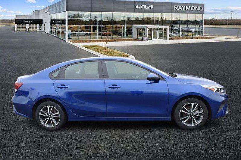 Used 2024 Kia Forte LXSImage 2