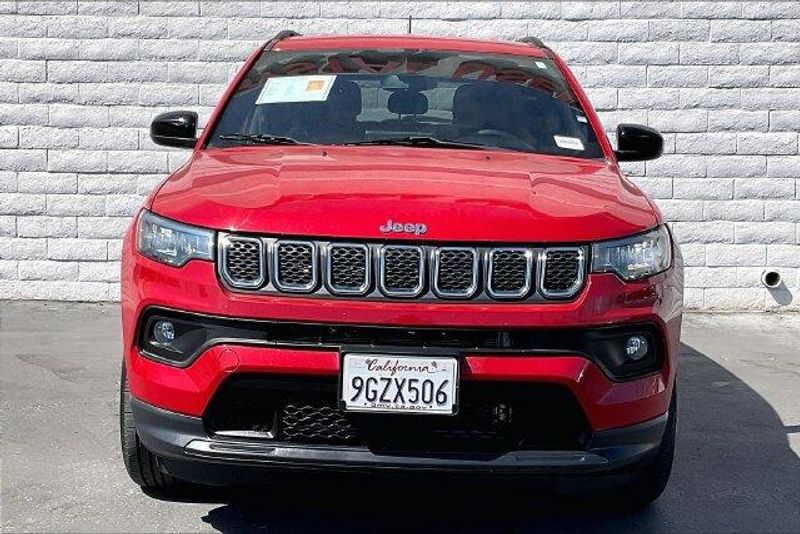 Used 2023 Jeep Compass LatitudeImage 2