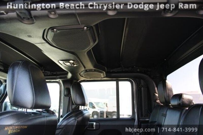 2020 Jeep Gladiator OverlandImage 37