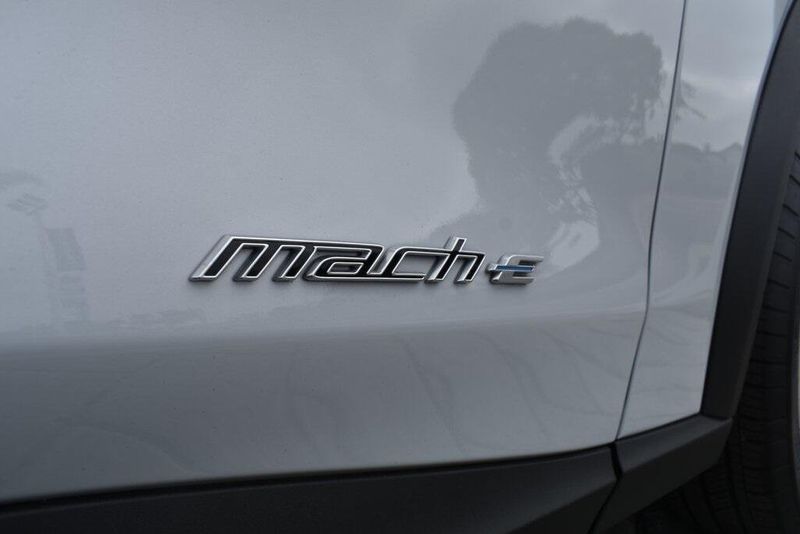 Used 2022 Ford Mustang Mach-E SelectImage 5