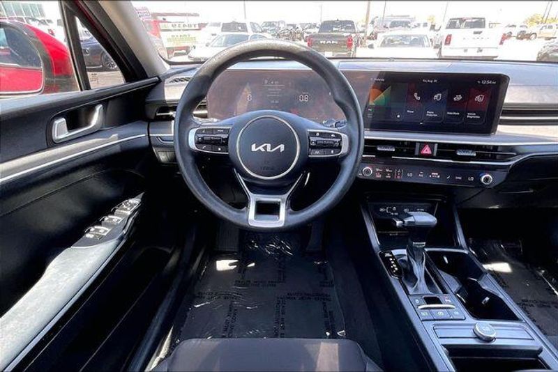Used 2025 Kia K5 LXSImage 4