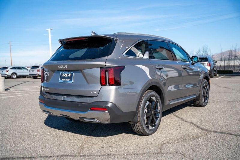 New 2026 Kia Sorento Hybrid EXImage 8