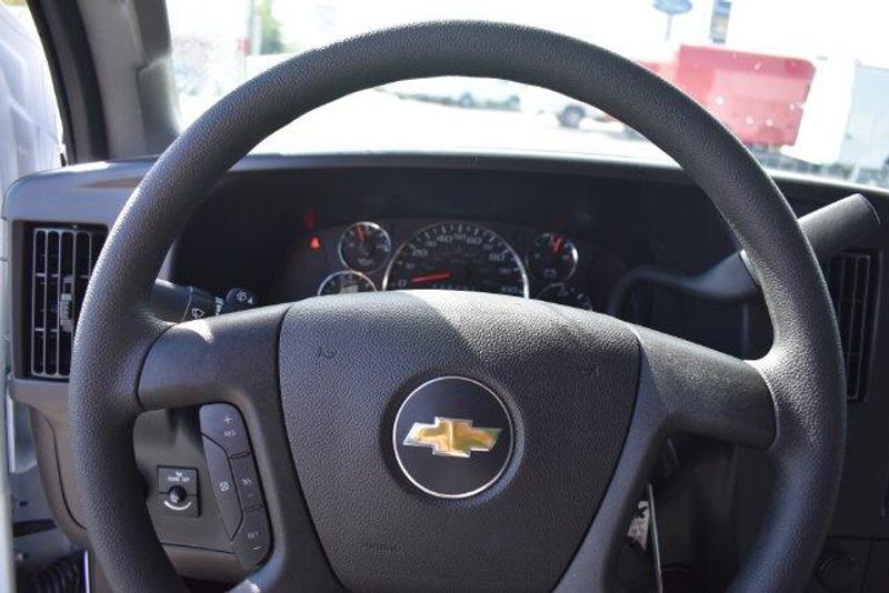 New 2026 Chevrolet Express 2500 Work VanImage 23