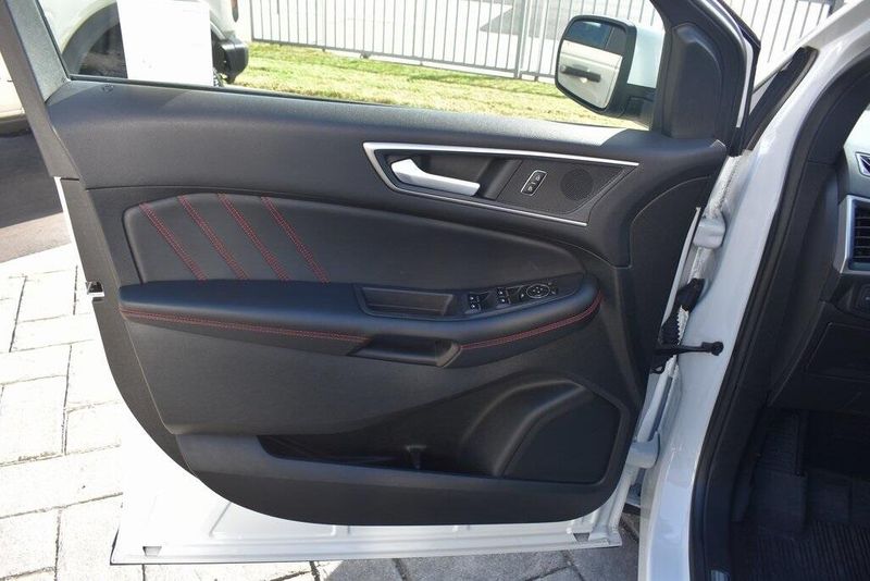 Used 2022 Ford Edge ST LineImage 13