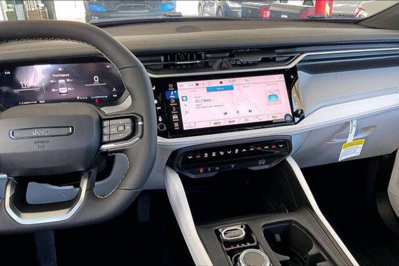 New 2026 Jeep Cherokee Limited 4x4Image 5