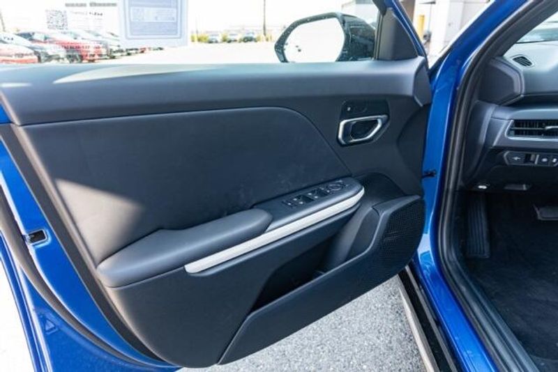 New 2025 Kia K4 GT-LineImage 17