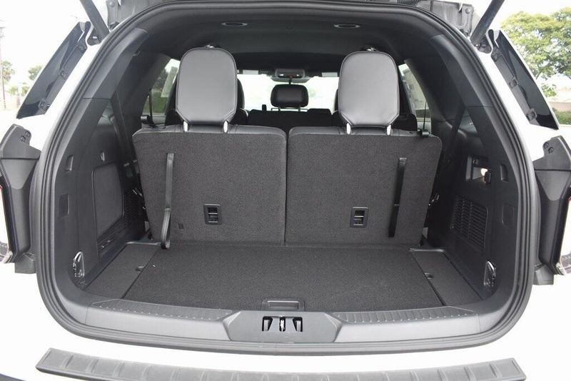 New 2025 Ford Explorer ST-LineImage 5
