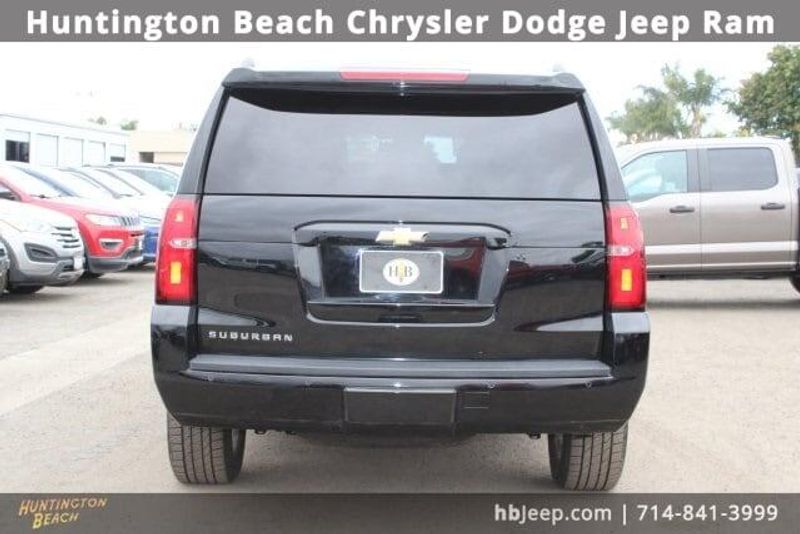 2018 Chevrolet Suburban LTImage 4