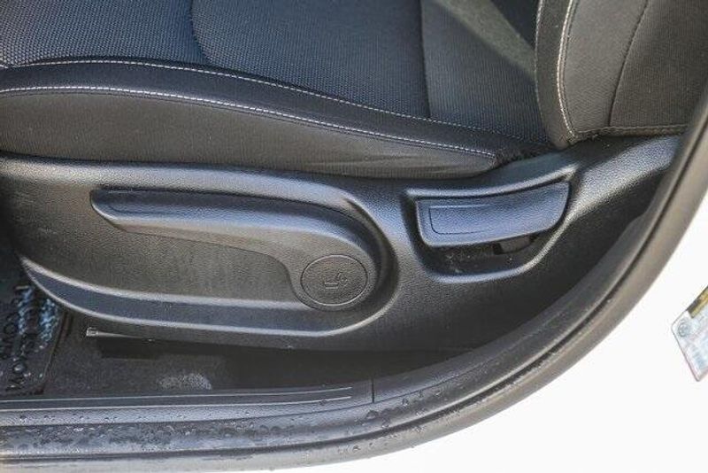 2024 Kia Forte LXSImage 22