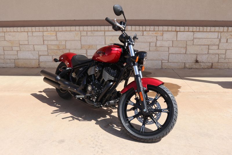 2024 INDIAN MOTORCYCLE CHIEF DARK HORSE SUNSET RED METALLIC 