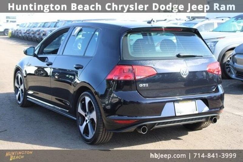 2017 Volkswagen Golf GTI SImage 3