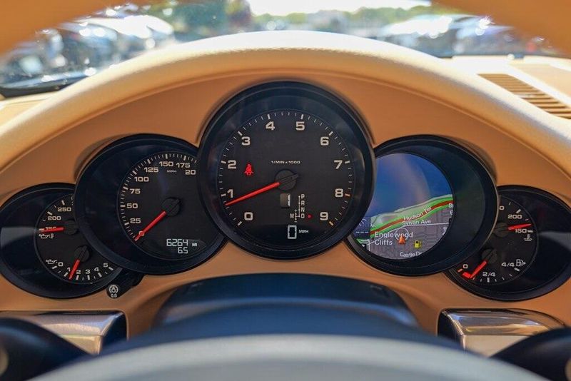 2014 Porsche 911 Cabriolet photo 34