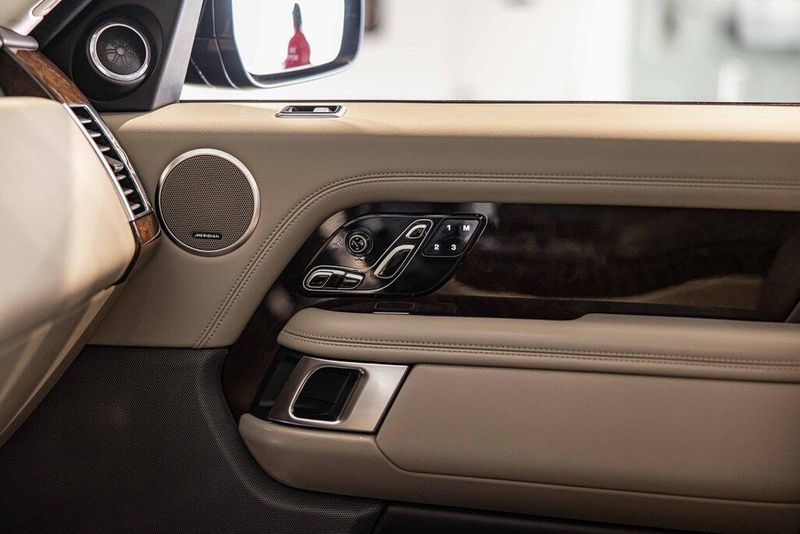 2020 Land Rover Range Rover SuperCharged photo 21