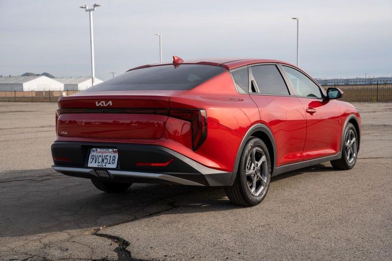 Used 2025 Kia K4 LXSImage 7