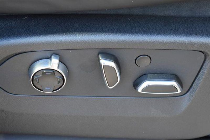 Used 2024 Cadillac Escalade Sport PlatinumImage 14