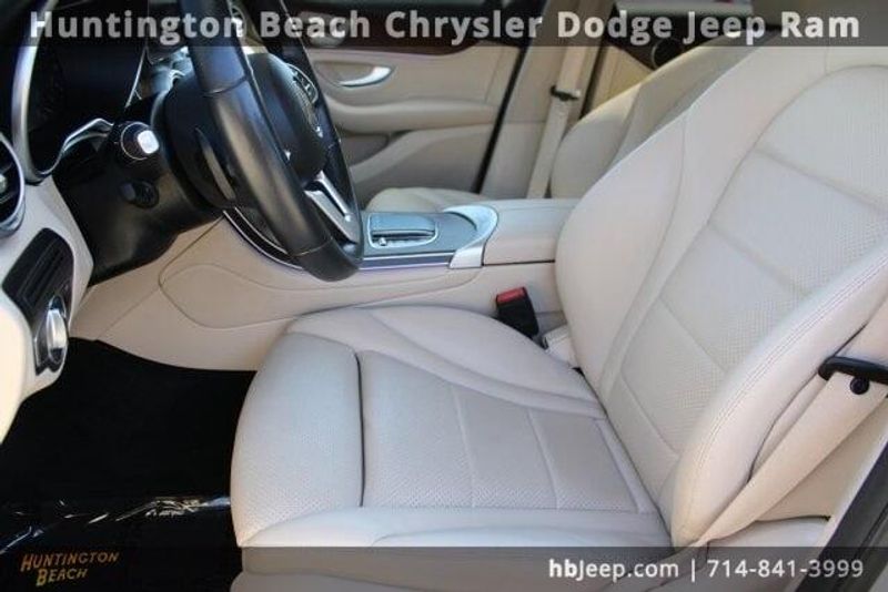2022 Mercedes-Benz GLC 300Image 31