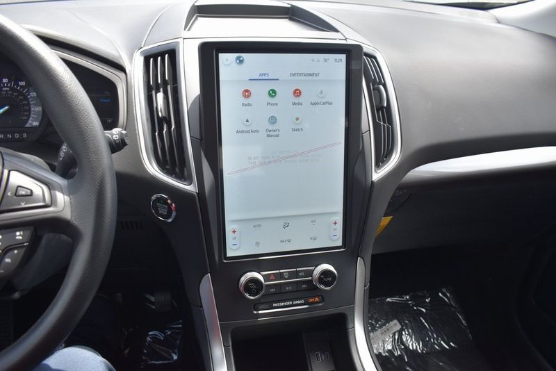 2024 Ford Edge SEImage 18