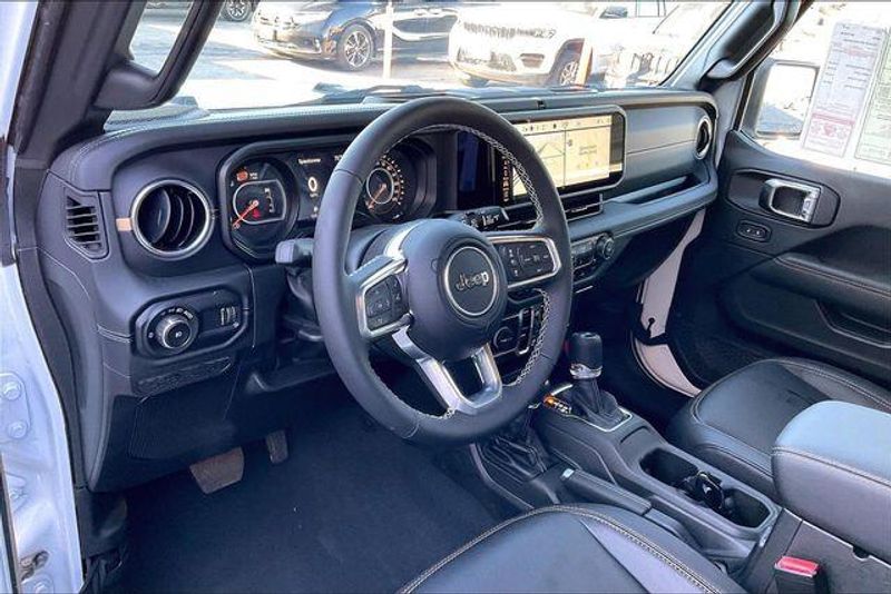 New 2025 Jeep Wrangler 4-door SaharaImage 6