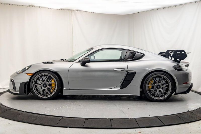 2023 Porsche 718 Cayman GT4 RSImage 2