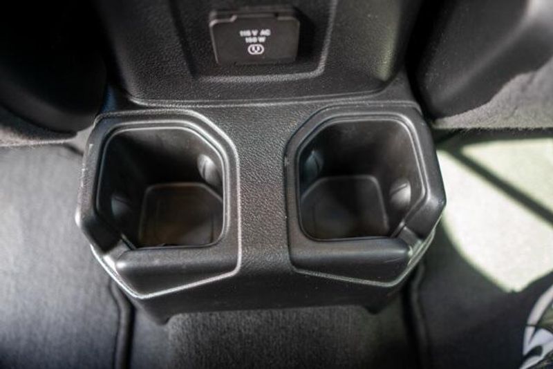 Used 2024 Jeep Wrangler SaharaImage 19