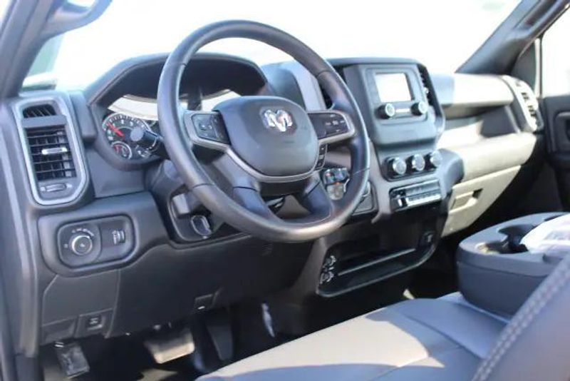 2024 RAM 2500 Tradesman Regular Cab Harbor BodyImage 16