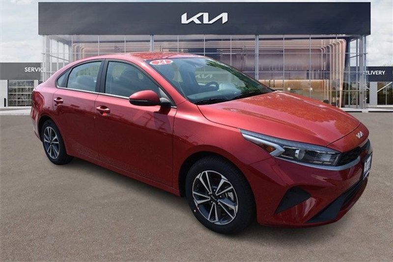 2024 Kia Forte LXSImage 12