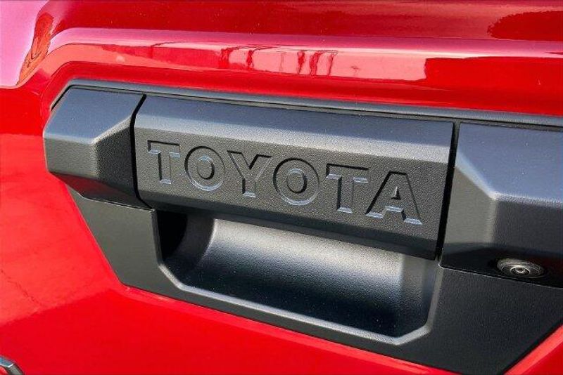 Used 2025 Toyota Tacoma SR5Image 31