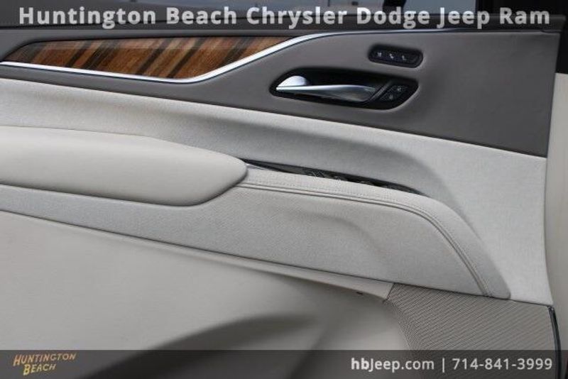 2023 Cadillac Escalade Sport PlatinumImage 12