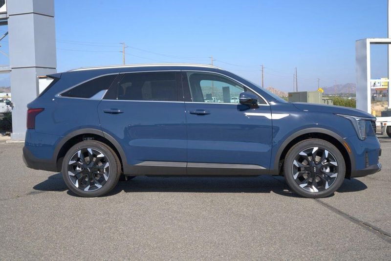 New 2026 Kia Sorento EXImage 8