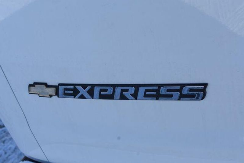 New 2025 Chevrolet Express 2500 Work VanImage 16