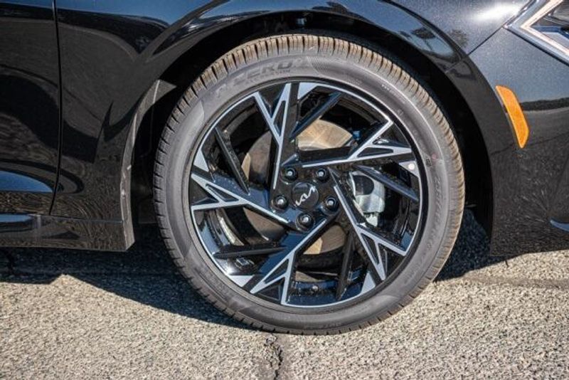 New 2026 Kia K5 GT-LineImage 8