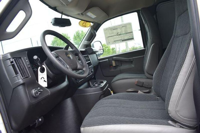 New 2025 Chevrolet Express 2500 Work VanImage 21