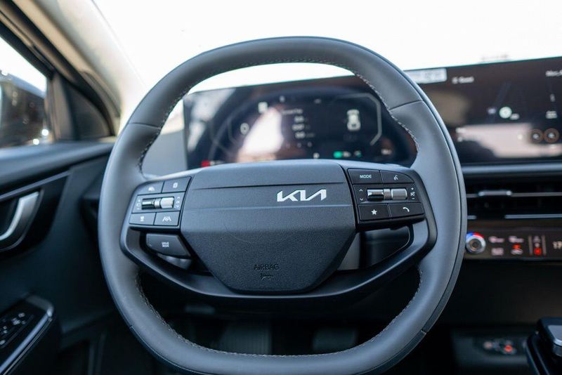 New 2025 Kia EV6 WindImage 13