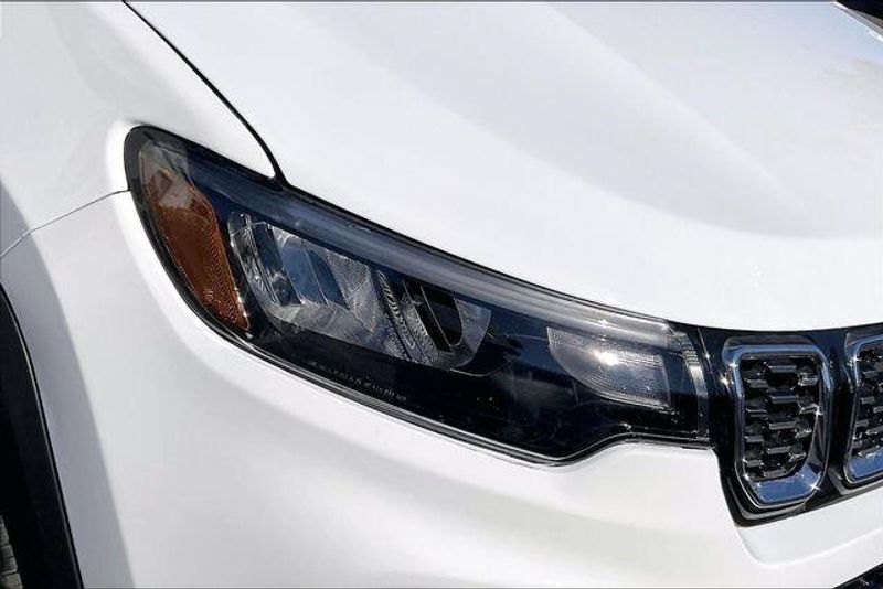 Used 2025 Jeep Compass LimitedImage 27