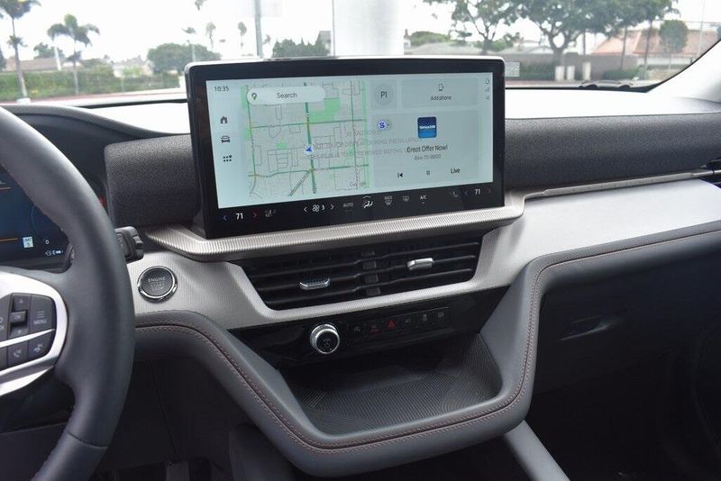 New 2025 Ford Explorer ActiveImage 18