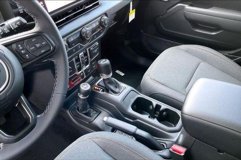 New 2026 Jeep Wrangler 4-door WillysImage 7