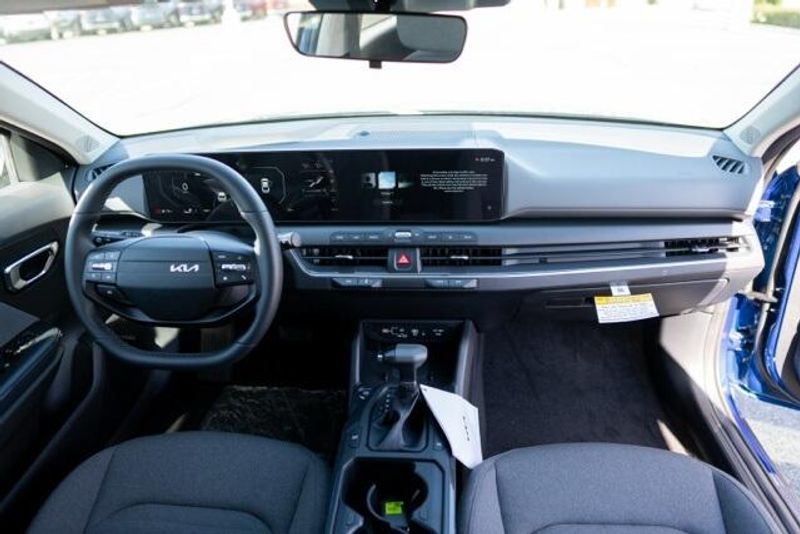 New 2025 Kia K4 EXImage 16