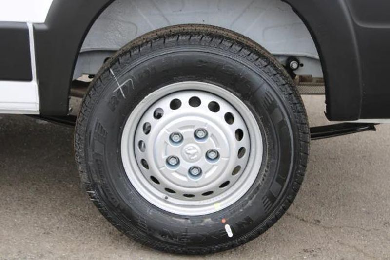 2025 RAM ProMaster 1500 Low Roof 118 WBImage 14