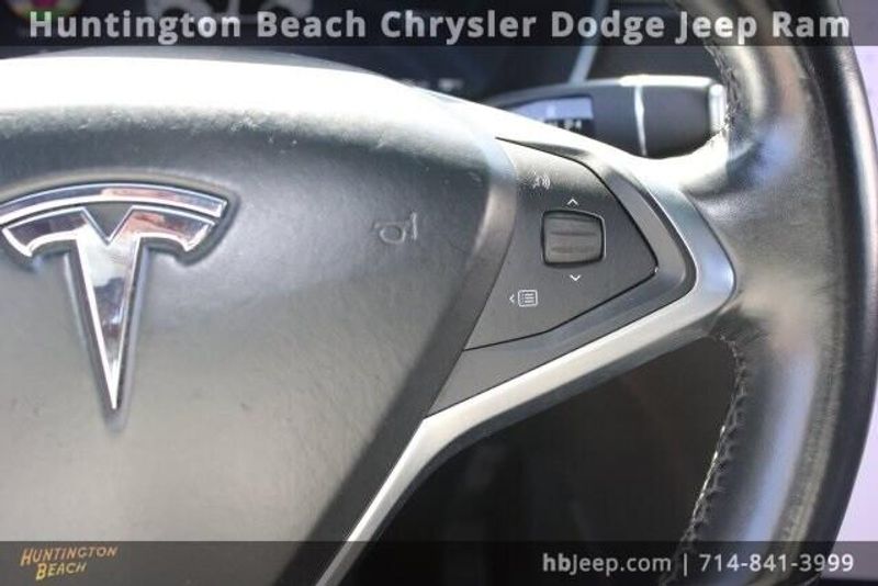 2017 Tesla Model X 75DImage 18