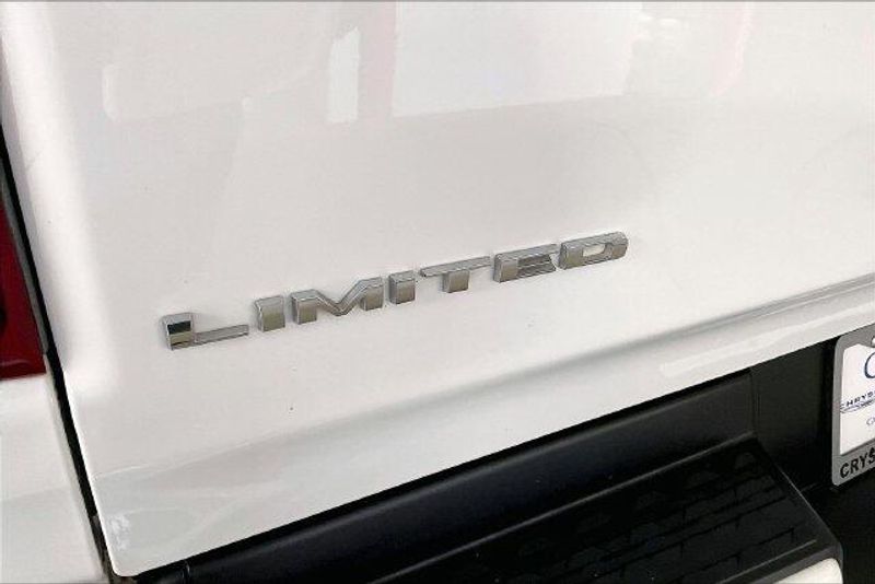 Used 2024 RAM 1500 LimitedImage 31