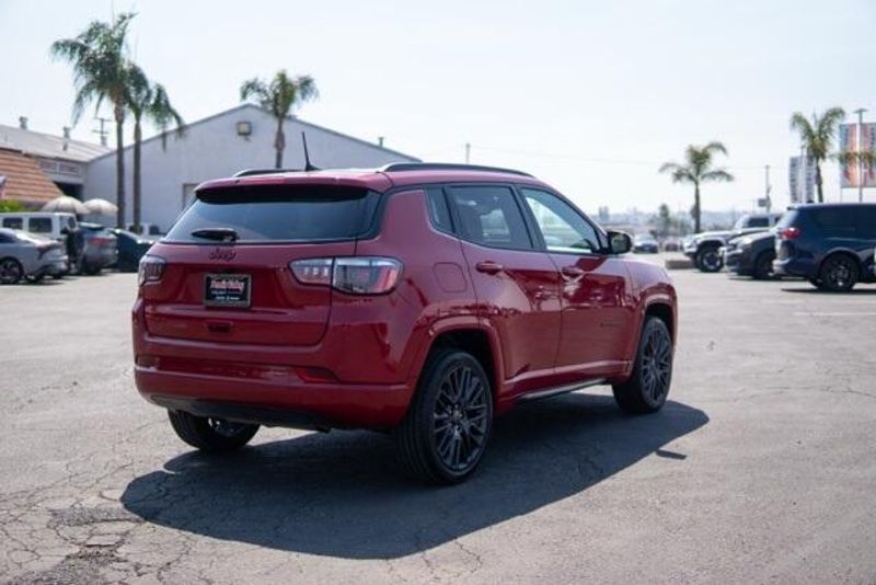 Used 2023 Jeep Compass LimitedImage 7