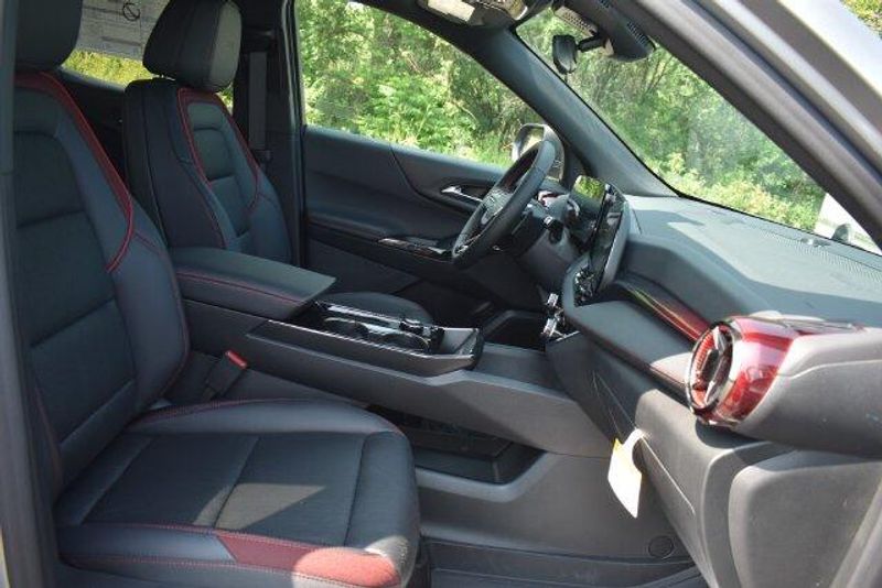 New 2027 Chevrolet Equinox RSImage 16