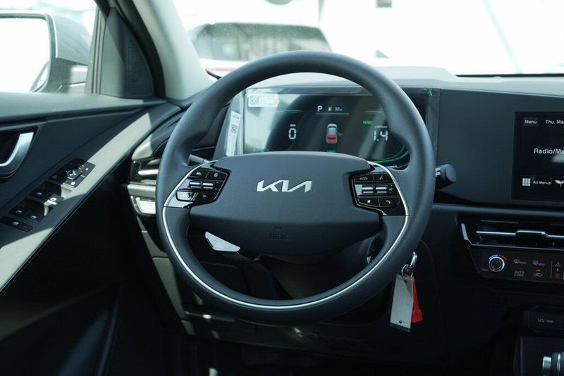 New 2026 Kia Niro LXImage 19