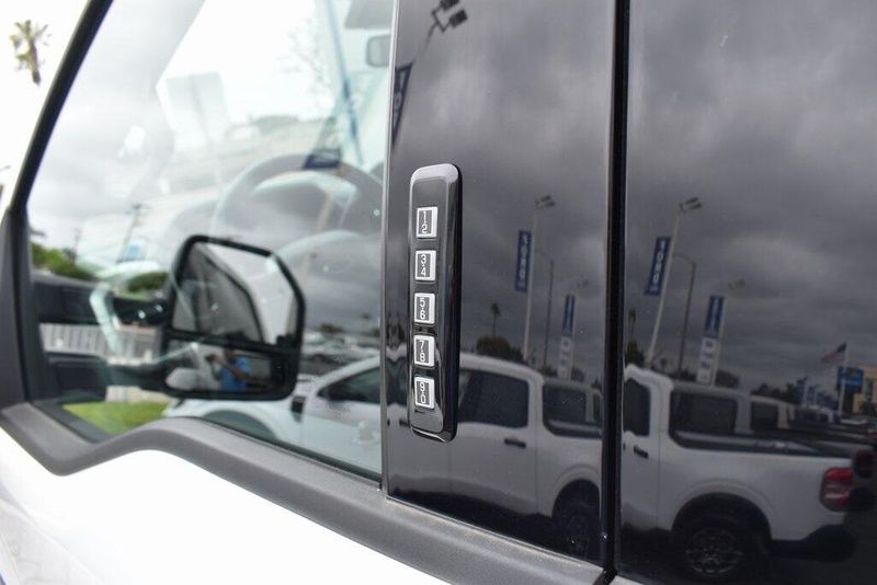 2022 Ford F-150 XLTImage 14