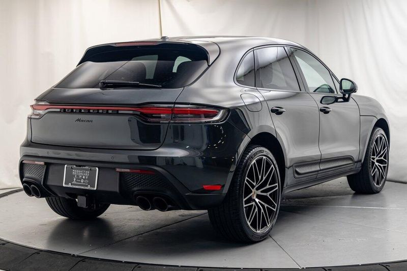 2024 Porsche Macan BaseImage 5