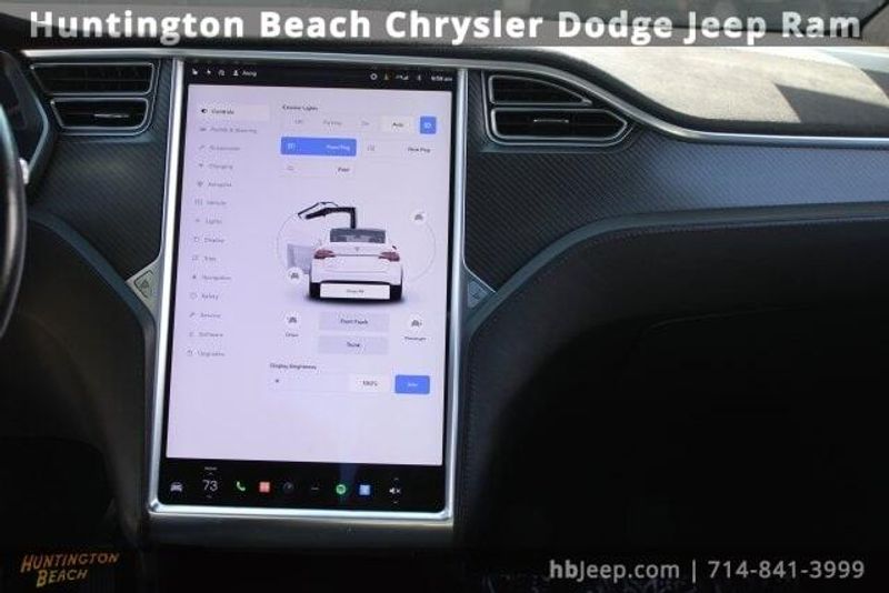 2017 Tesla Model X 75DImage 16